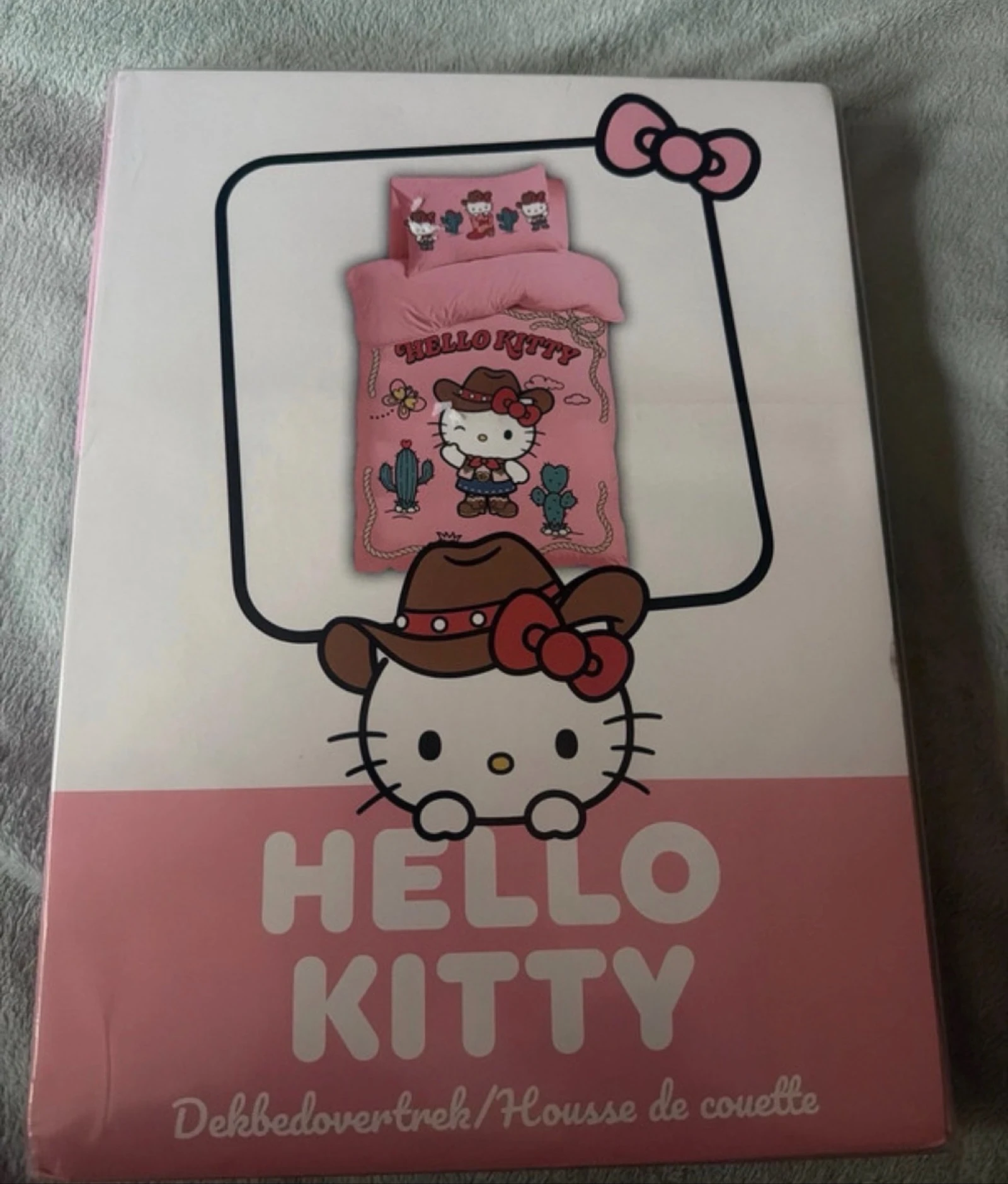 Hello Kitty Dekbedovertrek 140x200 cm 
